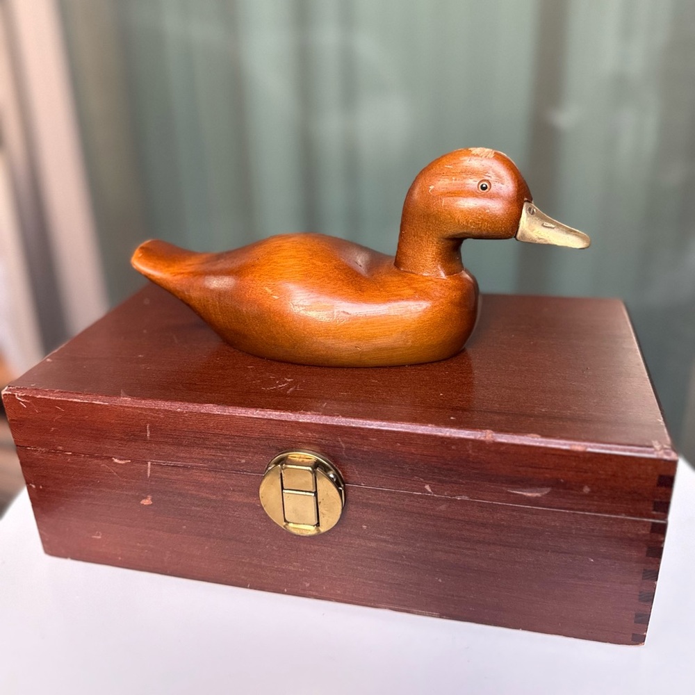 Vintage Wooden Jewelry/Cigar Box with Duck Figurine‎ Lid – Multiple Compartments